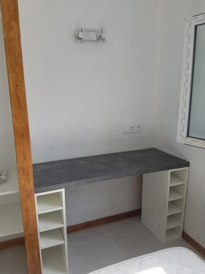 Petit Logement Dans Un Ecrin De Verdure Сен Ерблен Екстериор снимка